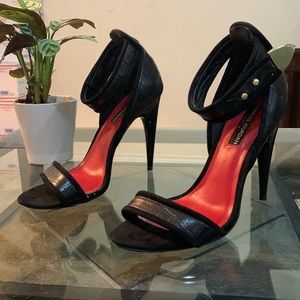 CHARLES JOURDAN paris Holly Stiletto Pumps